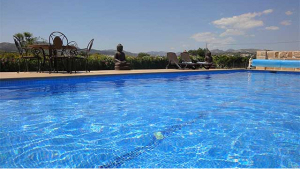 別墅游泳池需要哪些水處理設備，后期又要怎么維護呢？